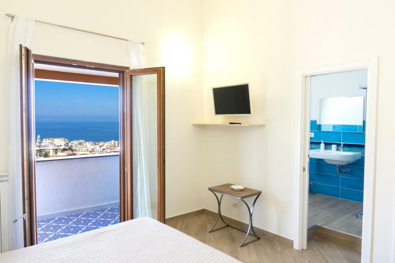 Appartamento In Villa Ariel Вико-Экуенсе Экстерьер фото